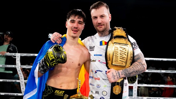 Cosmin Brumă (foto stânga) Foto Elite Fighting Championship