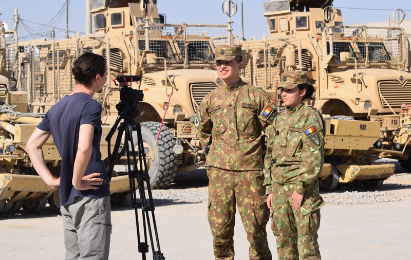 JURNAL DE FRONT DIN AFGANISTAN. Ziua 8: Alexandru și Deniz, o poveste de dragoste cu reguli de război - VIDEO