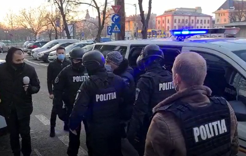 Interlopul care a lovit cu mașina căruciorul în care se afla un bebeluș a fost arestat preventiv