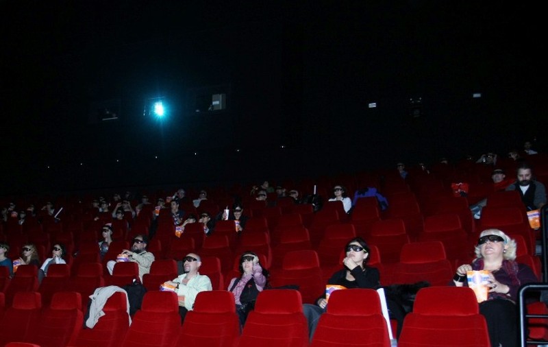 89% din totalul biletelor vândute la cinema sunt la filme americane