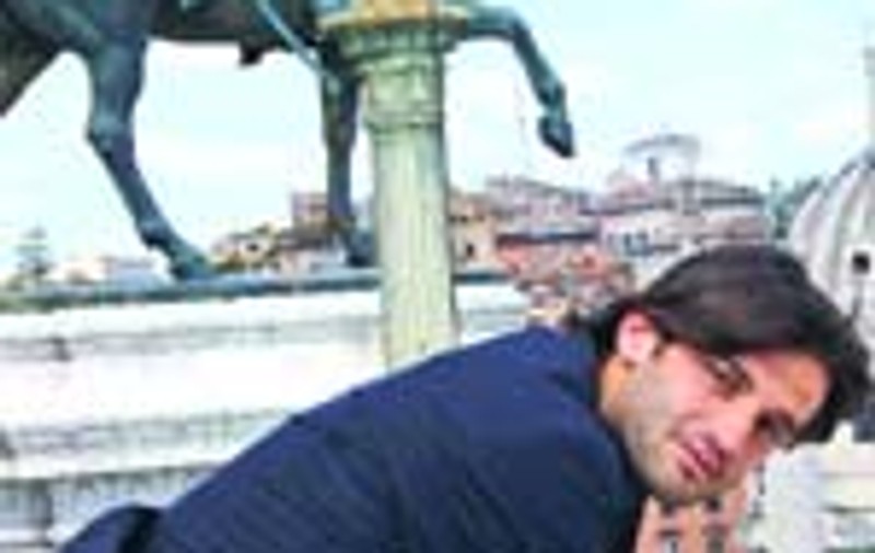 Chivu isi inchiriaza casa de la Roma