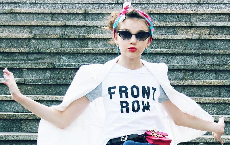 EXCLUSIV/ Cea mai tânără fashion blogeriță din România are doar 12 ani. Cum arată dressingul lui Noelle