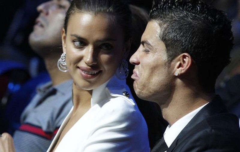 Nu ţi-ai fi închipuit aşa ceva! Vezi unde a dus-o Cristiano Ronaldo pe Irina Shayk de Revelion!