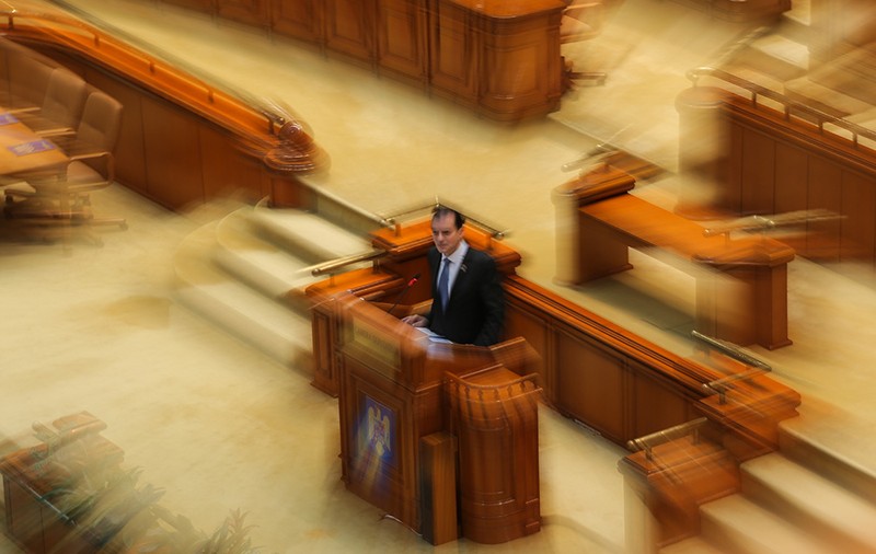 Kalisfera. Ieșirea din purgatoriul politic ține de presiunea majorității