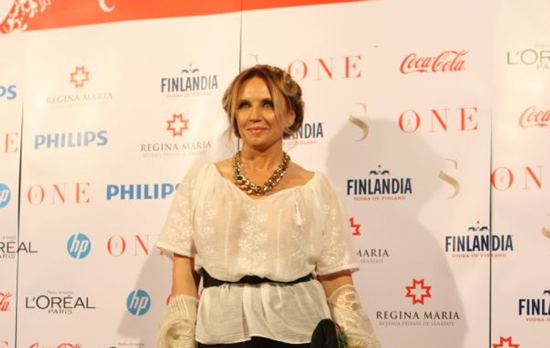 Camelia Şucu, o adevărată doamnă pe covorul roşu! Arată impecabil! | FOTO