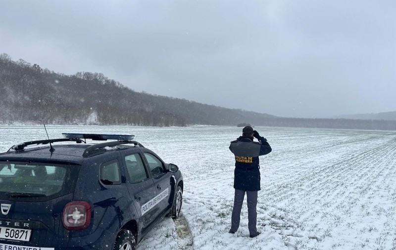 Trafic restricționat în vama Isaccea, din cauza ninsorii abundente. Anunțul autorităților