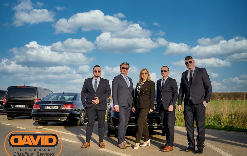 Călătoriți cu stil și confort cu David Intercar, serviciul de limuzine preferat al oamenilor de afaceri din România