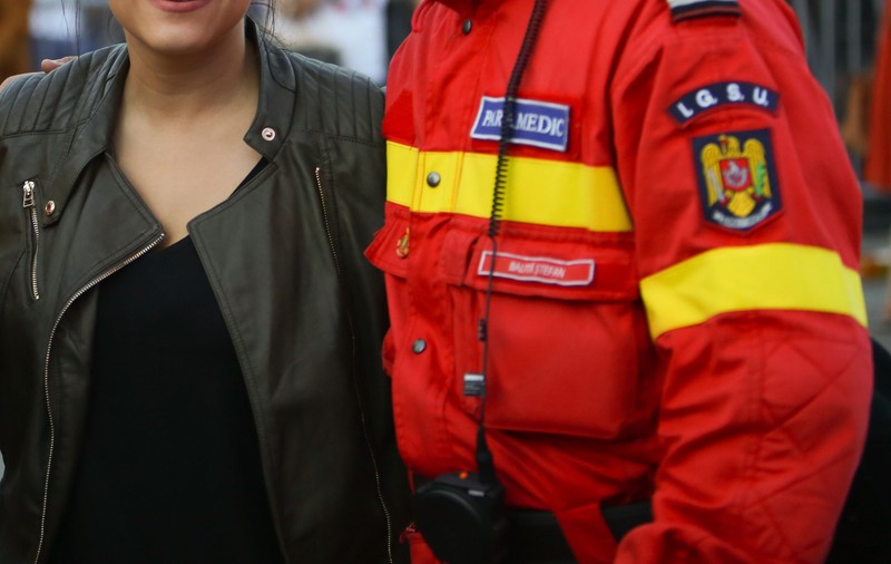 EXCLUSIV/ Fotografii neașteptate! Andra pe mâinile medicilor de la SMURD, la concertul Maroon 5