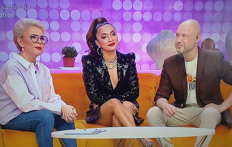Mihai Mitoșeru și Bella Santiago i-au luat locul lui Bursucu la „Teo Show”. Ei sunt noii colegi ai lui Teo Trandafir