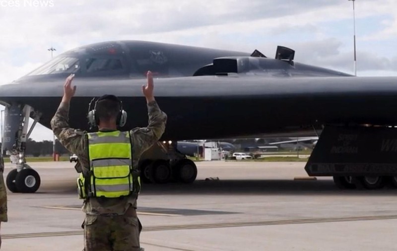 Urme albe misterioase descoperite pe bombardierele B-2 înainte de atacul Iranului
