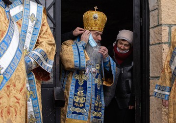 Arhiepiscopul Tomisului a avut probleme cu masca