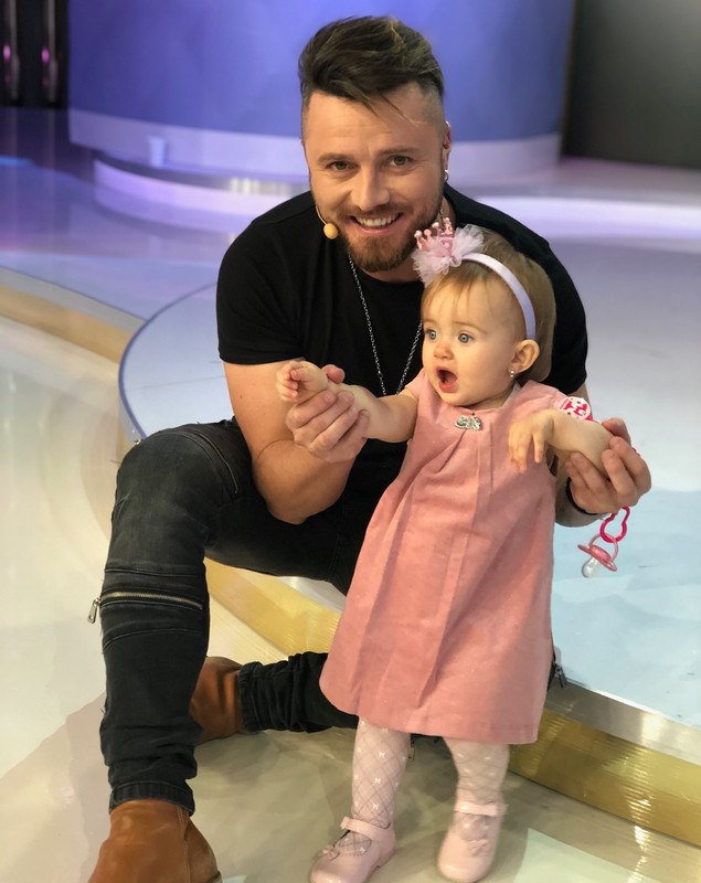 Tavi Clonda a împlinit 46 de ani. Gabriela Cristea a publicat imagini rare cu ei, de la începutul relației. „Fetelor, Făt Frumos există pentru fiecare”
