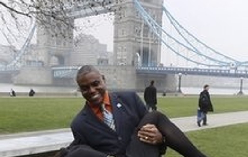 Nadia Comăneci a făcut o şedinţă foto inedită alături de fostul atlet Carl Lewis