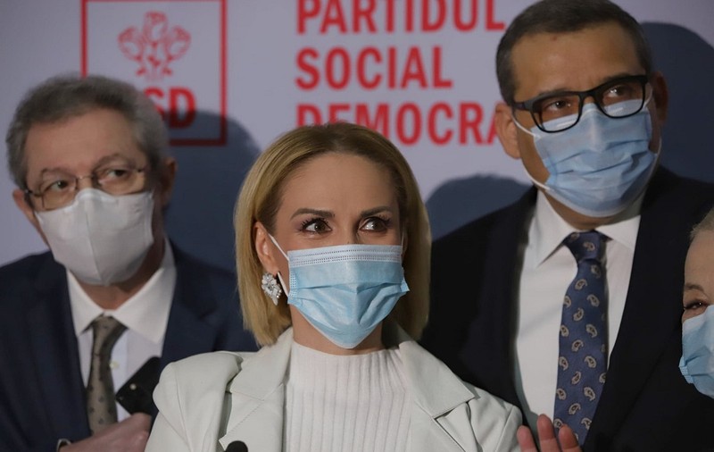 VIDEO | PSD București a depus lista candidaților pentru Camera Deputaților și Senat. Gabriela Firea: "Îmi doresc un guvern nou, mai competent, mai capabil"