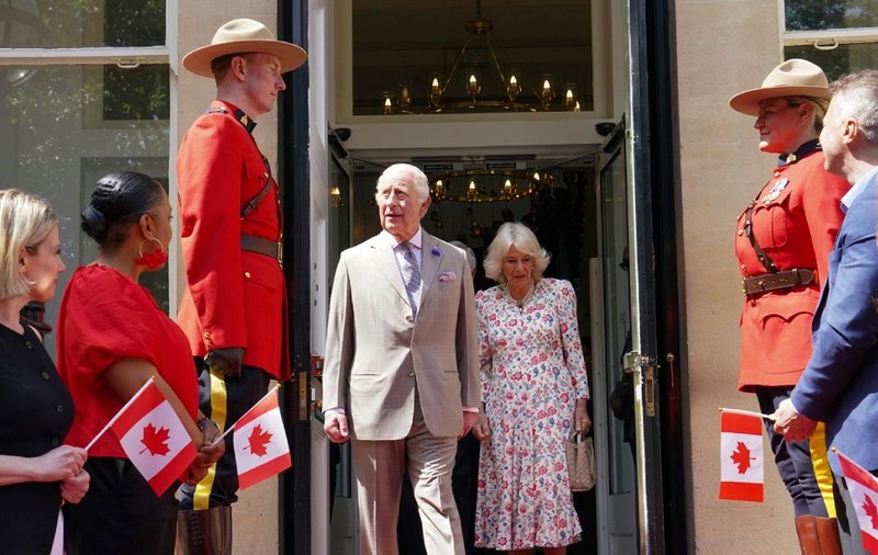 Regele Charles riscă un conflict cu Donald Trump: merge în Canada, țara pe care președintele SUA vrea să o anexeze