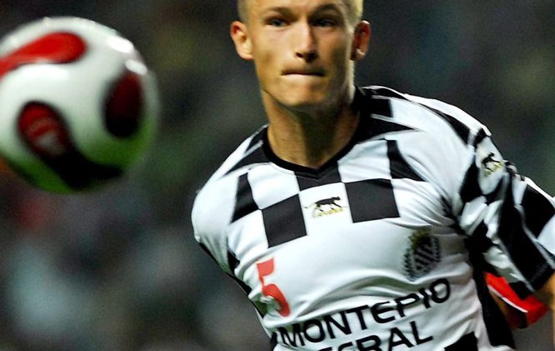 Steaua l-a transferat pe polonezul Grzelak 