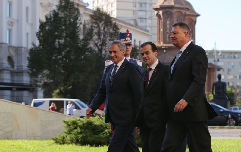 Scenariile ieşirii din criza politică, după blocarea învestirii Guvernului Orban II şi eşecul anticipatelor. PNL, forţat să caute majoritate, PSD vrea premier tehnocrat