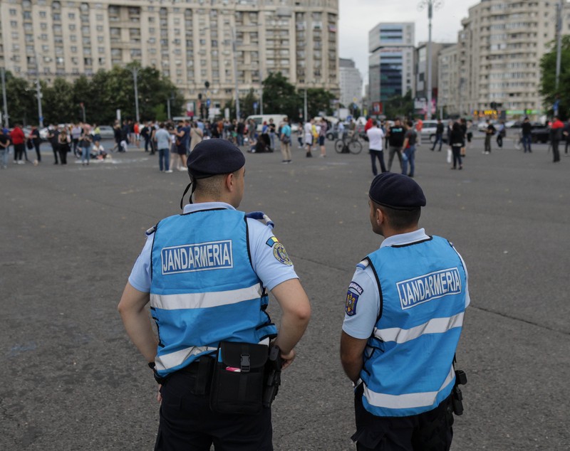 Aproximativ 200 de persoane au protestat în Piața Victoriei față de proiectele noilor legi ale securității naționale