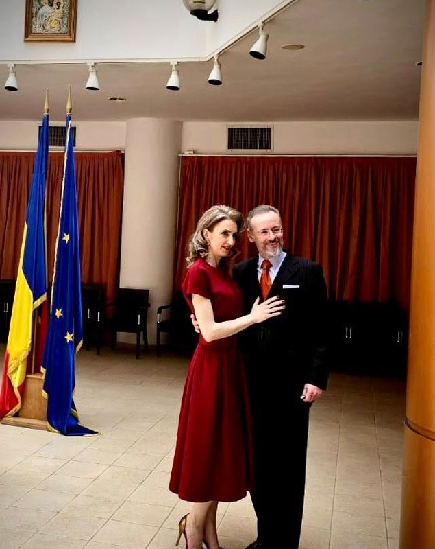 Imagini noi de la cununia civilă a lui Mihai Albu cu Elena Nechifor. Mireasa nu s-a putut abține și a izbucnit în lacrimi