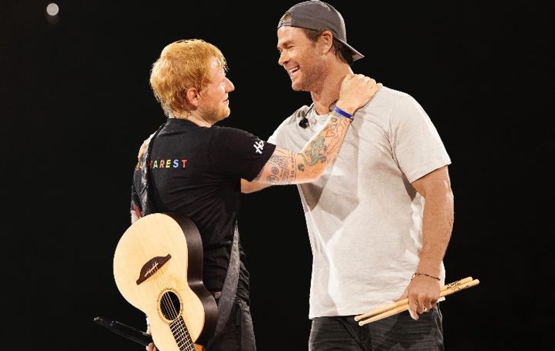 Ed Sheeran și Chris Hemsworth, la restaurantul unui concurent de la „MasterChef”, după concertul de la Arena Națională: „A fost superb”