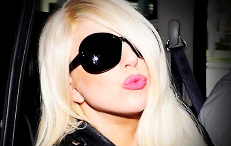 Lady Gaga, Justin Bieber şi Britney Spears cumpără "dragoste" pe internet