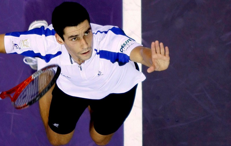 Hănescu, mai tare ca Federer