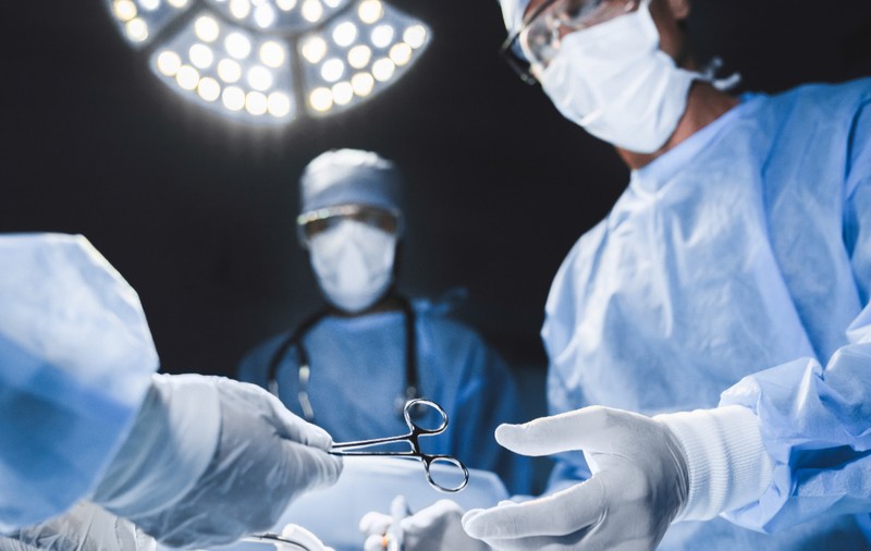 Un bărbat din Germania a fost forțat de compania de asigurări să-și plătească transplantul de rinichi, pentru că nu a vrut să aștepte 9 ani