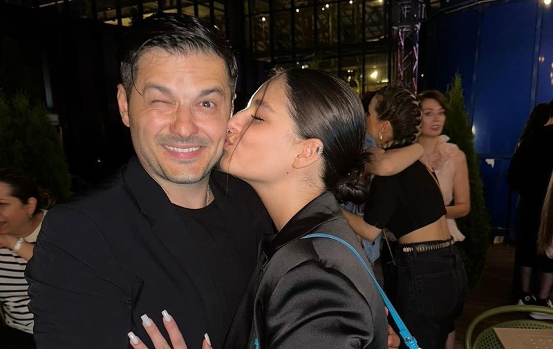 Carmina, fiica lui Liviu Vârciu, are planuri mari după ce termină Facultatea de Jurnalism. E în ultimul an: „Am destul de multe proiecte mărețe”