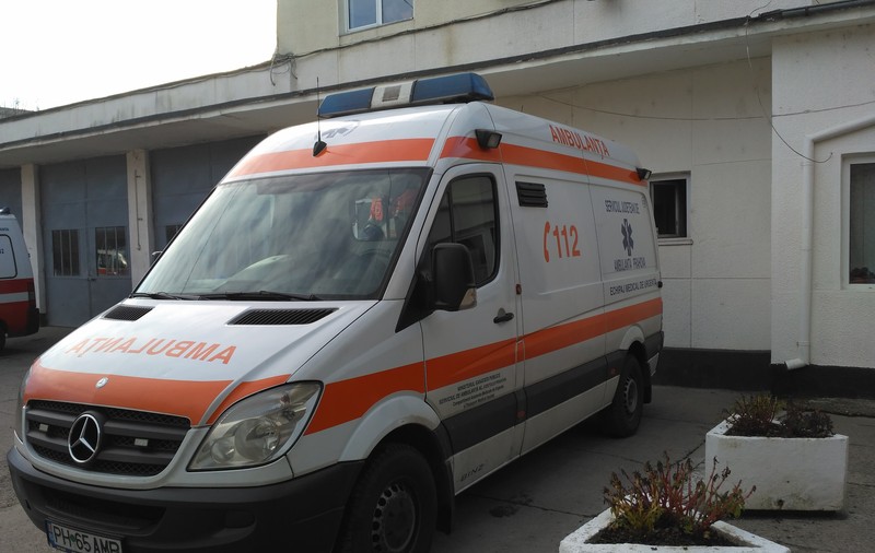 Tânăr căutat de polițiști după ce și-a băgat în spital sora de 12 ani și mama. Agresorul a spus la 112 că se sinucide