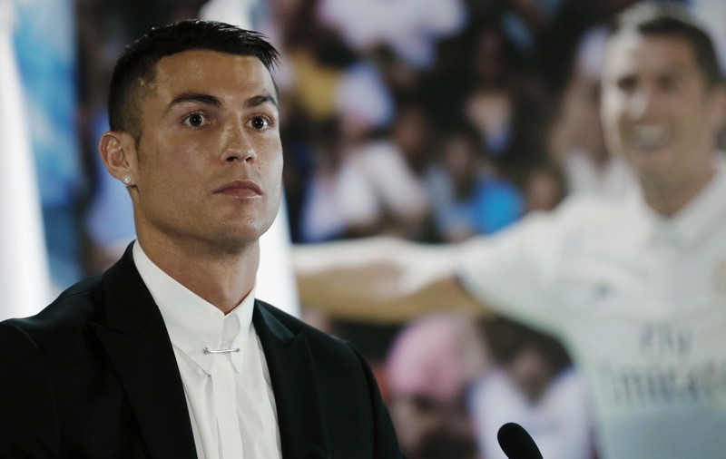 Cristiano Ronaldo s-a deghizat ca să se vadă cu noua sa cucerire! Portughezul tot a fost recunoscut. Foto în articol
