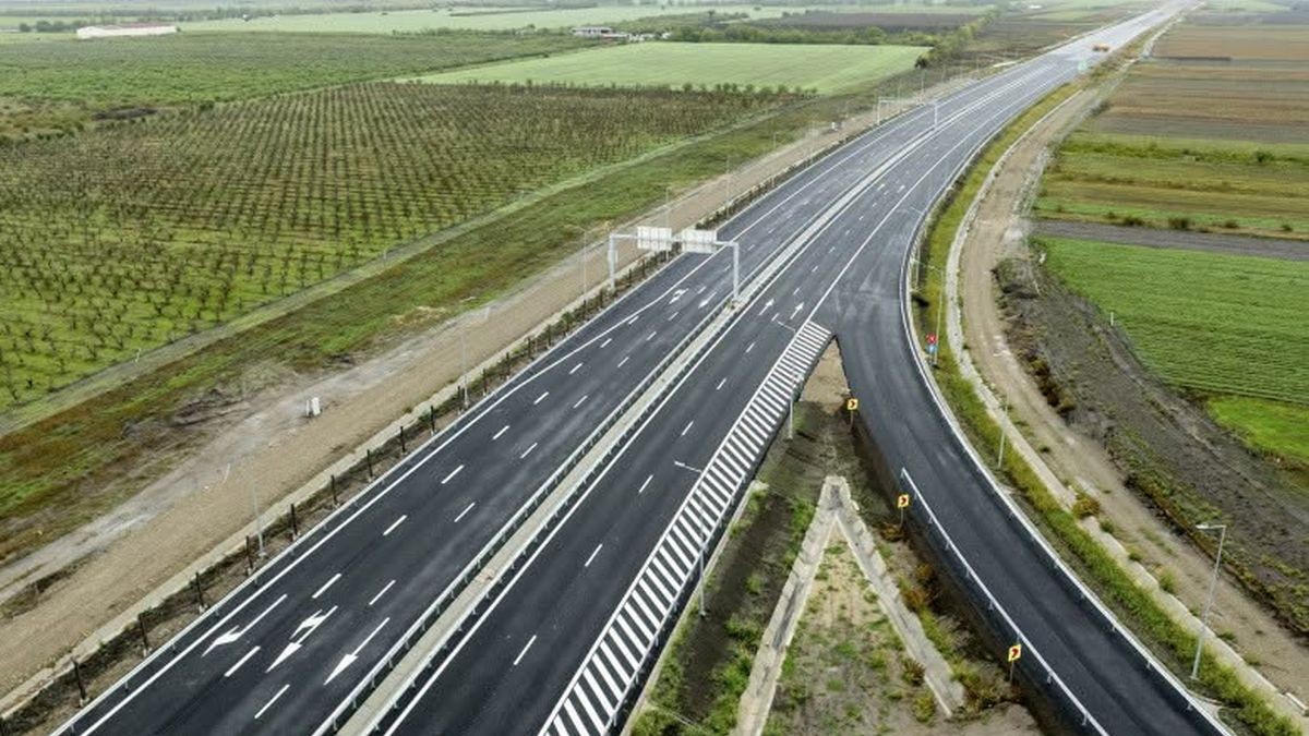 Imagine de pe Autostrada A7, la ieșirea spre Bacău, iulie 2026
