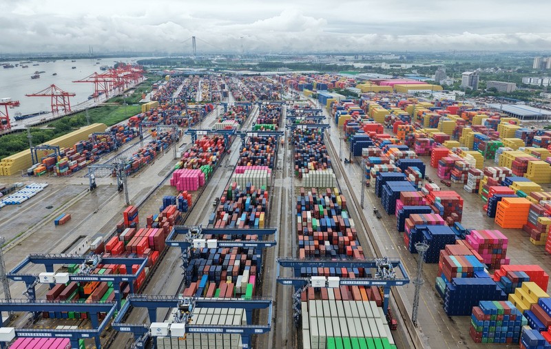 SUA şi China îşi prelungesc „armistiţiul comercial” în perspectiva unui summit Trump - Xi