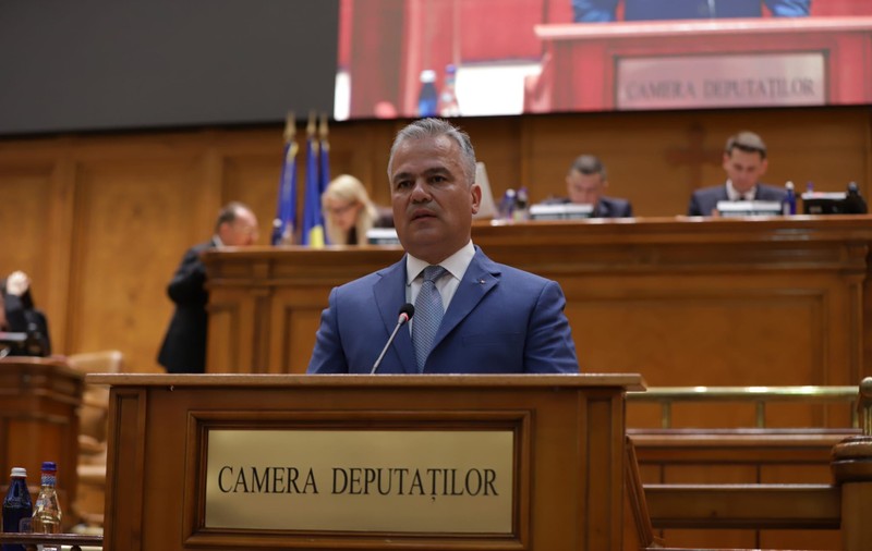 Ce urmează după respingerea Guvernului Veștea în Parlament. Procedura constituțională