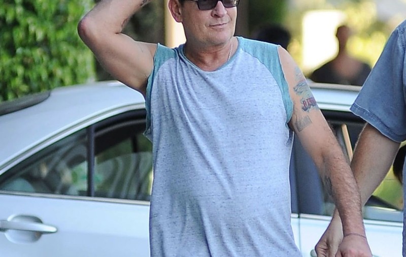 CHARLIE SHEEN, VESTE TERIBILĂ: "A AJUNS la SPITAL CU SUPRADOZĂ"
