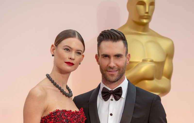 Adam Levine și soția sa vor fi părinți