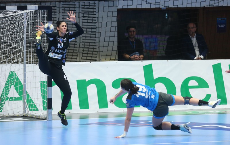 Marta Batinovici explică de ce crede că CSM Rm. Vâlcea are şanse să ajungă în sferturile Champions League: ”Echipa joacă din ce în ce mai bine!”