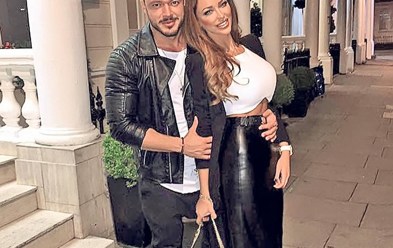 Bianca Drăgușanu, IMAGINI DE SENZAȚIE, în brațele lui Victor Slav. Cum au petrecut în noaptea de Revelion | VIDEO