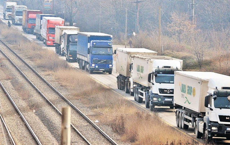 Transportatorii rutieri vor ca șoferii profesioniști să nu fie plasați în carantină dacă nu au simptome de coronavirus