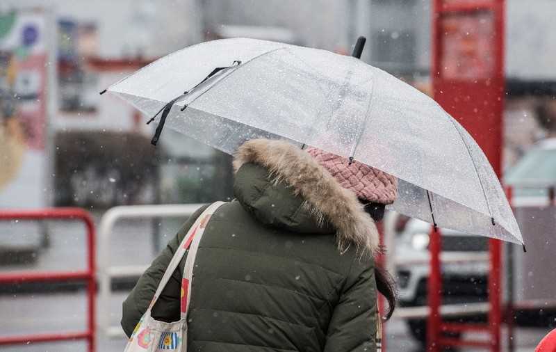 Vremea se răcește în toată țara: ploi, lapoviță și ninsori în ziua de Paște. Prognoza meteo ANM în perioada 6-19 aprilie 2026