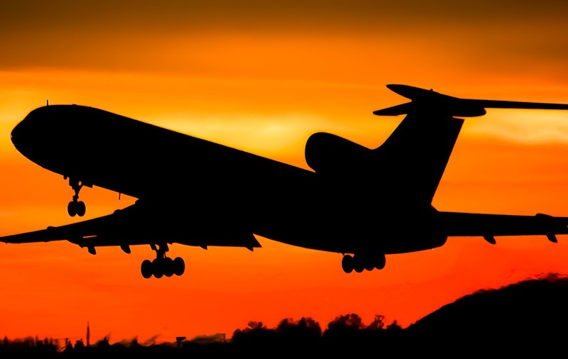 Un pilot militar rus angajat de o companie aviatică civilă a fost concediat după ce a distrus coada unui Boeing, la aterizare
