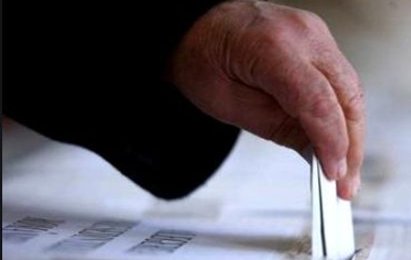 A început transportul buletinelor de vot pentru turul doi al alegerilor prezidențiale 2019. Șoferii, testați cu alcooltestul