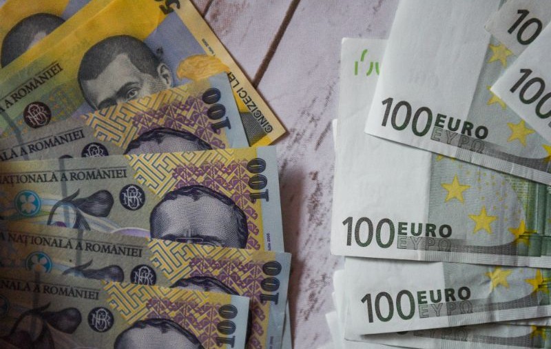 Curs valutar 18 noiembrie 2019 | Euro crește la un nou maxim istoric față de leu