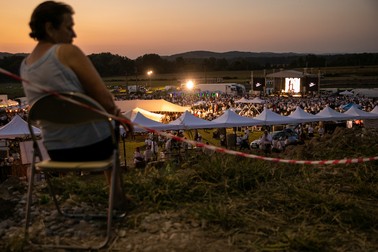 Petrecerea, un spectacol în sine. Foto: Eli Driu / Libertatea