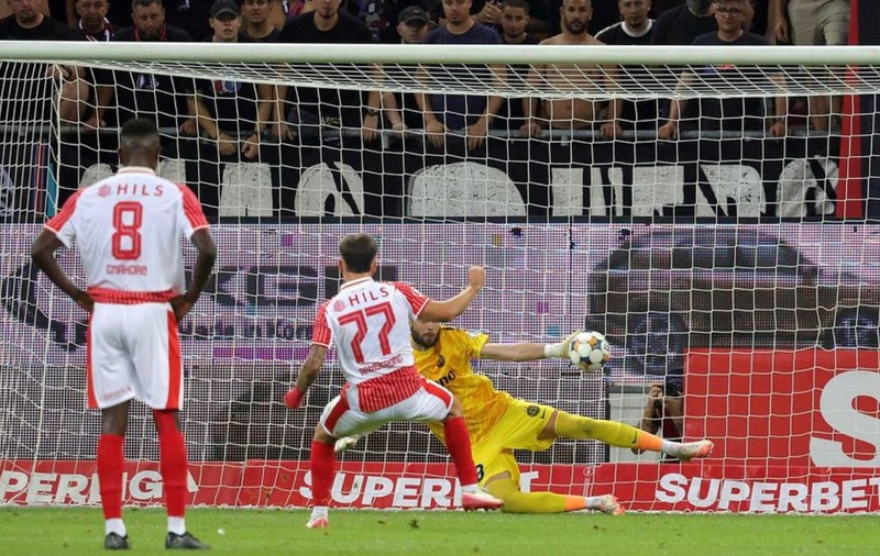 Dinamo învinge FCSB după 5 ani: 4-3 într-un derby cu patru penalty-uri / Armstrong și Musi au îngenunchiat FCSB