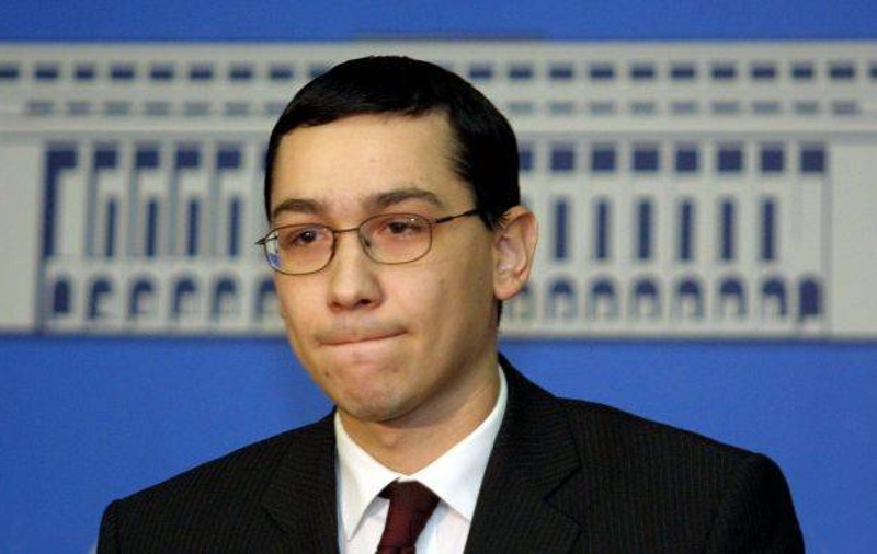 PONTA, DUŞ RECE LA PRIMA ORĂ! Doctoratul premierului, analizat DE URGENŢĂ