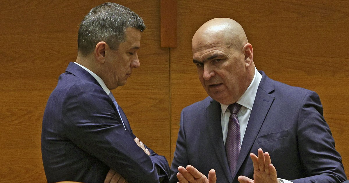 Ilie Bolojan și Sorin Grindeanu într-o discuție în Parlament. Foto: Inquam Photos-Octav Ganea