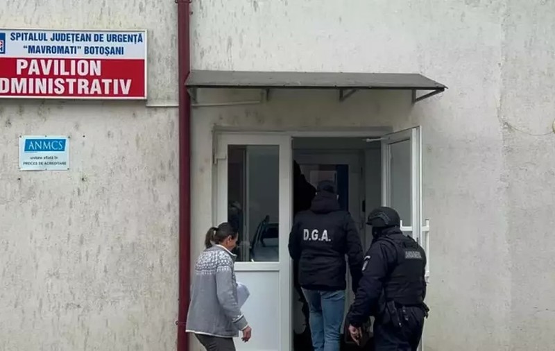 Opt inculpați în dosarul mitei pentru angajare la Spitalului Judeţean Botoșani, arest preventiv pentru încă 30 de zile