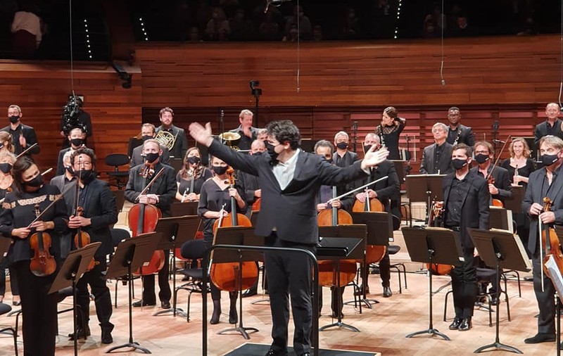 Cristian Măcelaru a dirijat pentru prima oară Orchestra Națională a Franței. Primire măgulitoare: “Bine ați venit, Maestro”