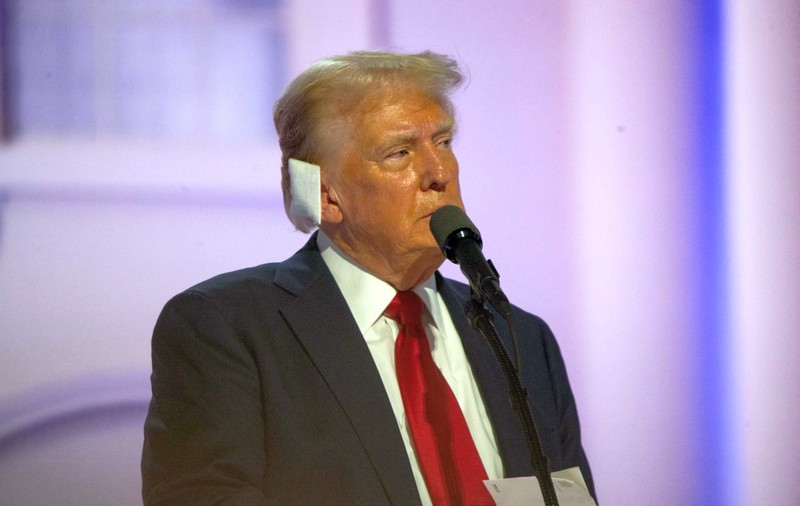 FBI vrea să îl audieze pe Donald Trump în ancheta privind tentativa de asasinat. FBI nu este sigur că Trump a fost lovit de glonț
