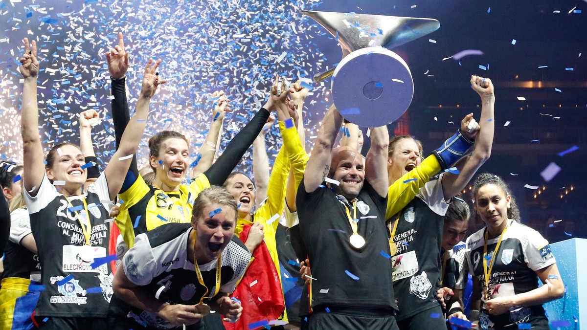 Handbalistele de la CSM București au câștigat Champions League, dar nu au o sală proprie (FOTO: EPA)